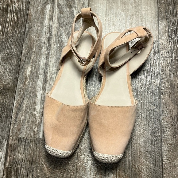 New Banana Republic Banana Republic Beige Espadrille Flats Size 8.5 - Picture 8 of 11
